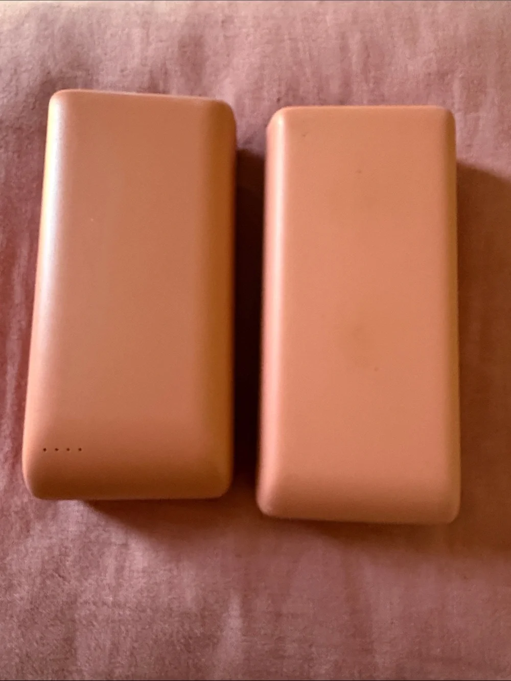 Mophie Portable Power Bank Duo in Matte Peach